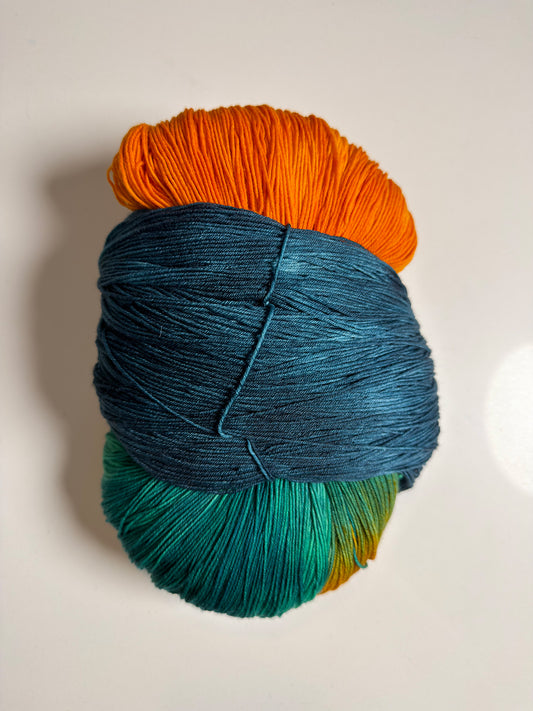 Parrot Feather (Wooly Mammoth)